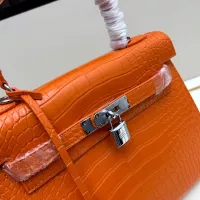 $96.00 USD Hermes AAA Quality Handbags For Women #1384842
