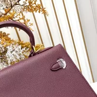 $88.00 USD Hermes AAA Quality Handbags For Women #1384884