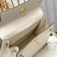 $88.00 USD Hermes AAA Quality Handbags For Women #1384923