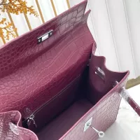$92.00 USD Hermes AAA Quality Handbags For Women #1385028