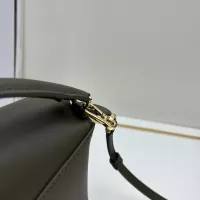 $122.00 USD LOEWE AAA Quality Messenger Bags For Women #1385675