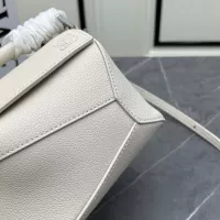 $122.00 USD LOEWE AAA Quality Messenger Bags For Women #1385731