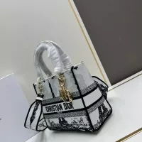 $115.00 USD Christian Dior AAA Quality Handbags For Women #1386178
