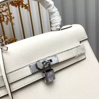 $88.00 USD Hermes AAA Quality Handbags For Women #1386443