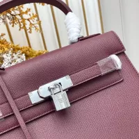 $85.00 USD Hermes AAA Quality Handbags For Women #1386484