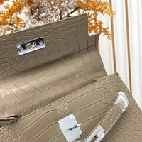 $92.00 USD Hermes AAA Quality Handbags For Women #1386537