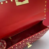 $105.00 USD Valentino AAA Quality Messenger Bags For Women #1388074