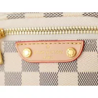 $52.00 USD Louis Vuitton Messenger Bags For Women #1388567