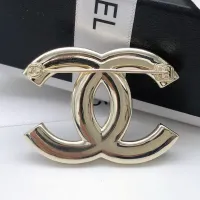$32.00 USD Chanel Brooches For Women #1390992