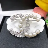 $32.00 USD Chanel Brooches For Women #1390996