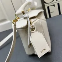 $108.00 USD LOEWE AAA Quality Messenger Bags For Women #1392164