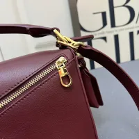 $108.00 USD LOEWE AAA Quality Messenger Bags For Women #1392168