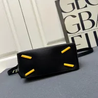 $108.00 USD LOEWE AAA Quality Messenger Bags For Women #1392170