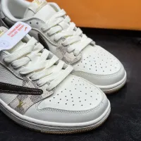 $108.00 USD Louis Vuitton Casual Shoes For Men #1392381