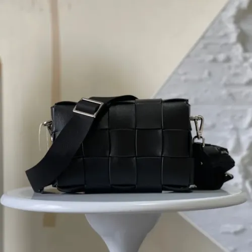 Replica Bottega Veneta BV AAA Quality Messenger Bags For Women #1393644 $102.00 USD for Wholesale