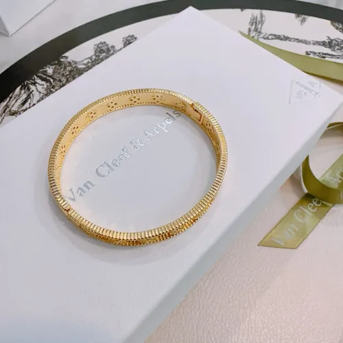 Replica Van Cleef & Arpels Bracelets #1398395 $39.00 USD for Wholesale