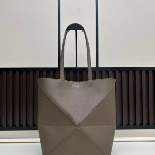 LOEWE AAA Quality Shoulder Bags For Women #1399062 $158.00 USD, Wholesale Replica LOEWE AAA Quality Shoulder Bags