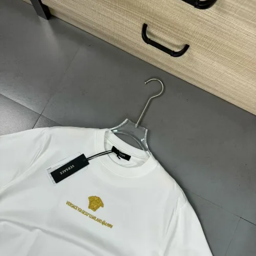 Replica Versace T-Shirts Short Sleeved For Unisex #1402227 $32.00 USD for Wholesale