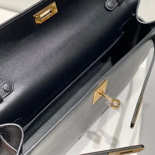 Replica Hermes AAA Quality Messenger Bags For Women #1405364 $88.00 USD for Wholesale
