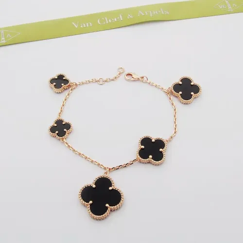 Van Cleef &amp; Arpels Bracelets For Women #1406606 $32.00 USD, Wholesale Replica Van Cleef &amp; Arpels Bracelets