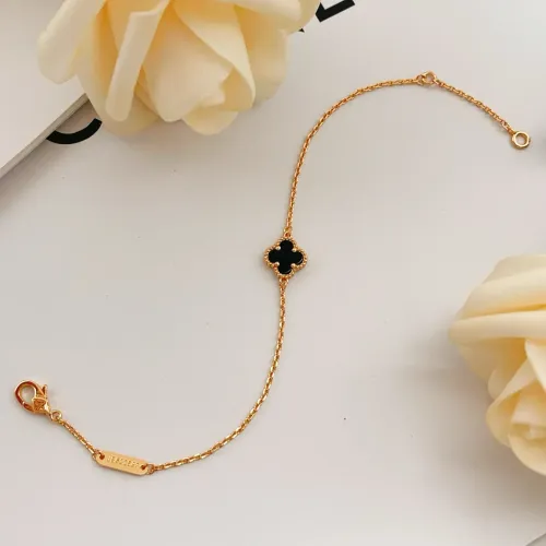 Replica Van Cleef & Arpels Bracelets For Women #1406622 $25.00 USD for Wholesale