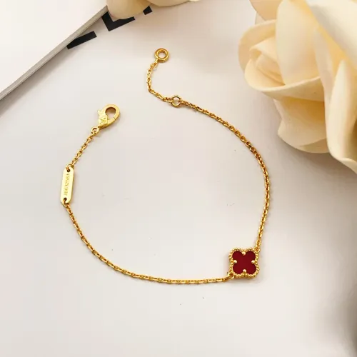 Van Cleef &amp; Arpels Bracelets For Women #1406628 $25.00 USD, Wholesale Replica Van Cleef &amp; Arpels Bracelets