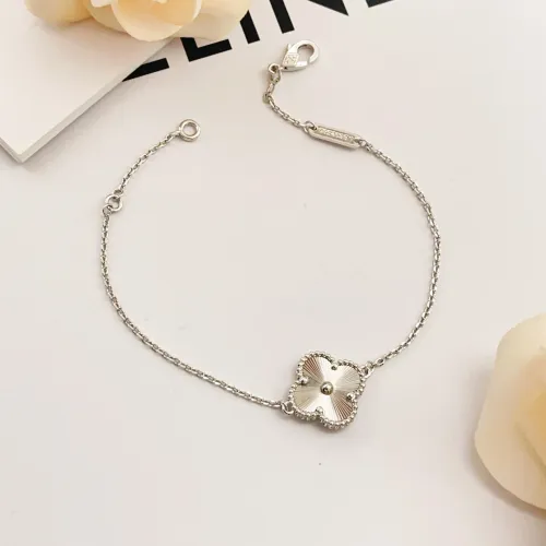 Replica Van Cleef & Arpels Bracelets For Women #1406652 $25.00 USD for Wholesale