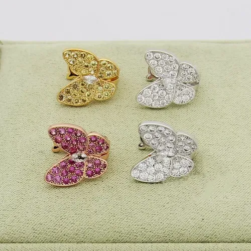 Replica Van Cleef & Arpels Earrings For Women #1406830 $29.00 USD for Wholesale