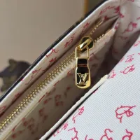 $122.00 USD Louis Vuitton AAA Quality Shoulder Bags #1393149