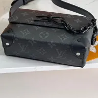 $128.00 USD Louis Vuitton AAA Man Messenger Bags #1397348