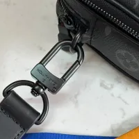 $132.00 USD Louis Vuitton AAA Man Messenger Bags #1397359