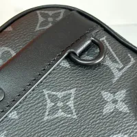 $132.00 USD Louis Vuitton AAA Man Messenger Bags #1397359