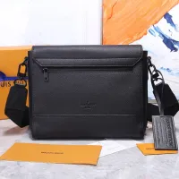 $172.00 USD Louis Vuitton AAA Man Messenger Bags #1397411