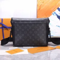 $122.00 USD Louis Vuitton AAA Man Messenger Bags #1397418