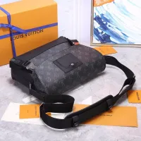 $122.00 USD Louis Vuitton AAA Man Messenger Bags #1397418