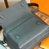 $162.00 USD Louis Vuitton AAA Man Messenger Bags #1397436