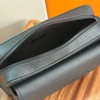 $162.00 USD Louis Vuitton AAA Man Messenger Bags #1397436