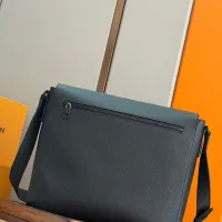 $175.00 USD Louis Vuitton AAA Man Messenger Bags #1397438