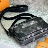 $175.00 USD Louis Vuitton AAA Man Messenger Bags #1397441