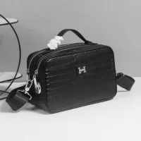 $108.00 USD Hermes AAA Man Messenger Bags #1398134