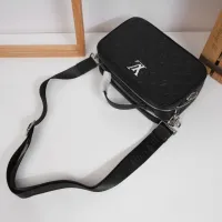 $108.00 USD Louis Vuitton AAA Man Messenger Bags #1398213