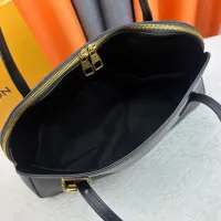 $72.00 USD Louis Vuitton AAA Quality Shoulder Bags For Women #1398398