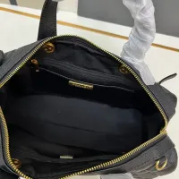 $98.00 USD Chanel AAA Quality Handbags For Women #1398910