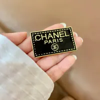 $27.00 USD Chanel Brooches For Women #1399002