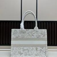 $96.00 USD Christian Dior AAA Quality Handbags For Women #1399119