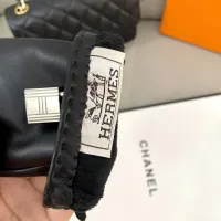 $60.00 USD Louis Vuitton LV Gloves For Women #1401358