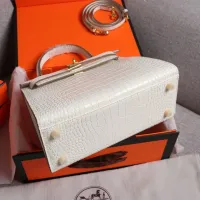 $98.00 USD Hermes AAA Quality Handbags For Women #1401423