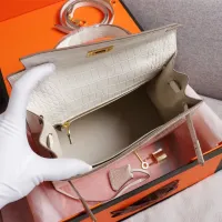 $98.00 USD Hermes AAA Quality Handbags For Women #1401423