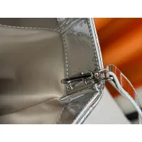 $80.00 USD Louis Vuitton AAA Quality Handbags For Women #1403101