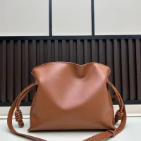 $150.00 USD LOEWE AAA Quality Messenger Bags For Women #1404007